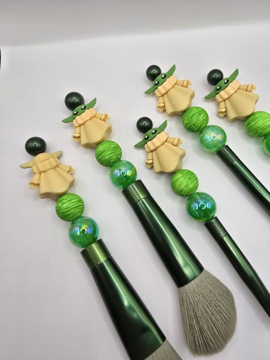 The Child 5 pc Makeup Brush Set - Cosmetic Beauty Tools - Grogu Baby Yoda - Beaded - Star Wars Inspired Brushes Gift Idea - The Mandalorian
