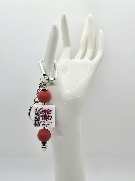 One Two Freddy's Coming For You Silicone Beaded Keychain w/ Spikes Bar Carabiner & Keyring - Horror Movie Quote Key Chain Key Ring Bag Charm
